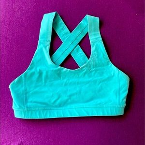 Lululemon sports bra